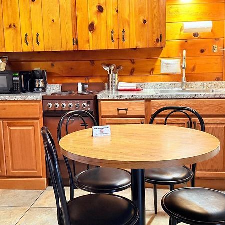 Apple Inn Motel Chelan Buitenkant foto